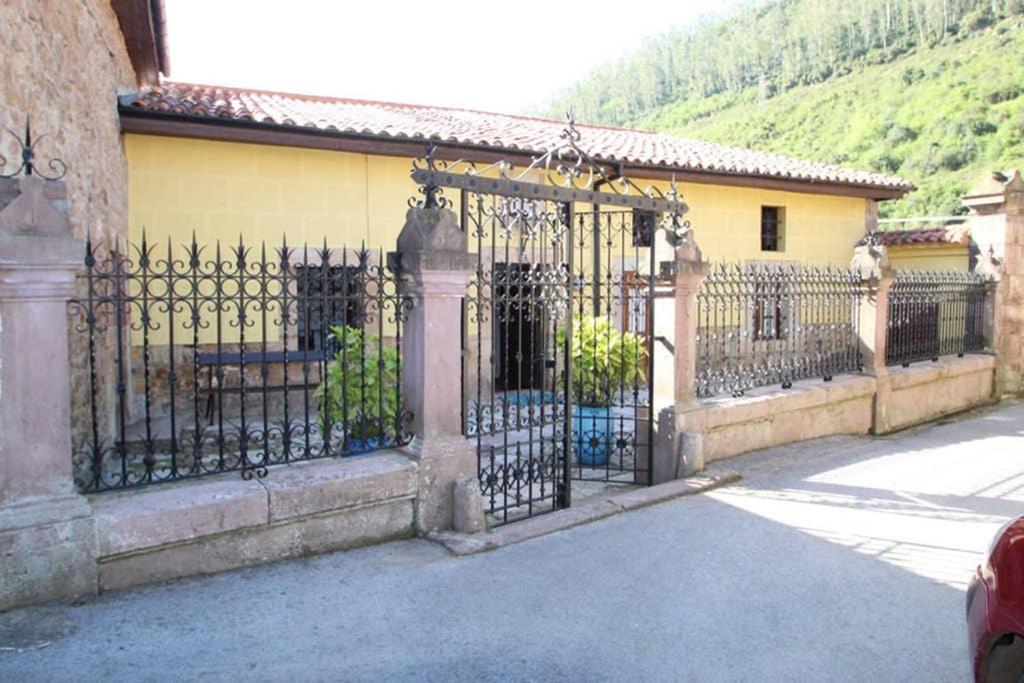 Villa “La Casa Del Guarda” Treceño Exterior foto
